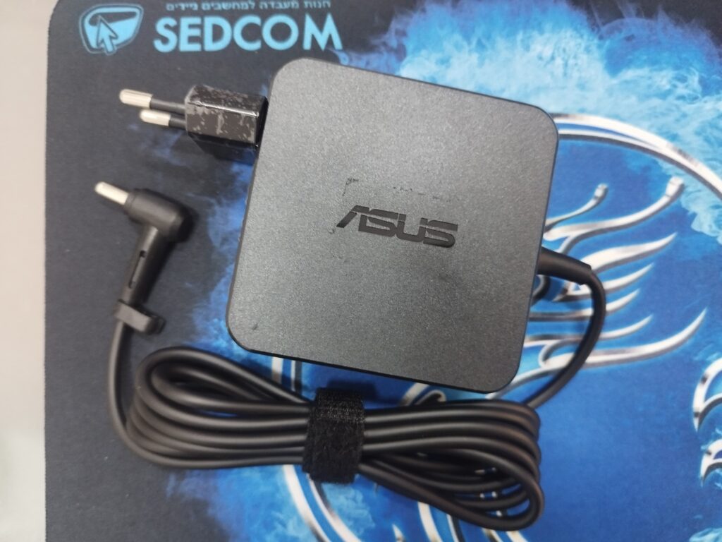 מטען מקורי למחשב נייד ASUS 65W עם חיבור 4.5X3.0 מ"מ