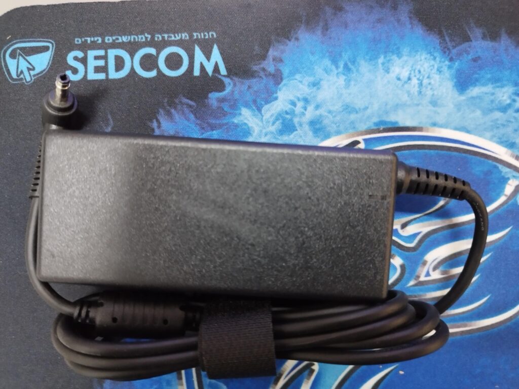 מטען מקורי למחשב נייד DELL 65W עם חיבור 4.0X1.7 מ"מ