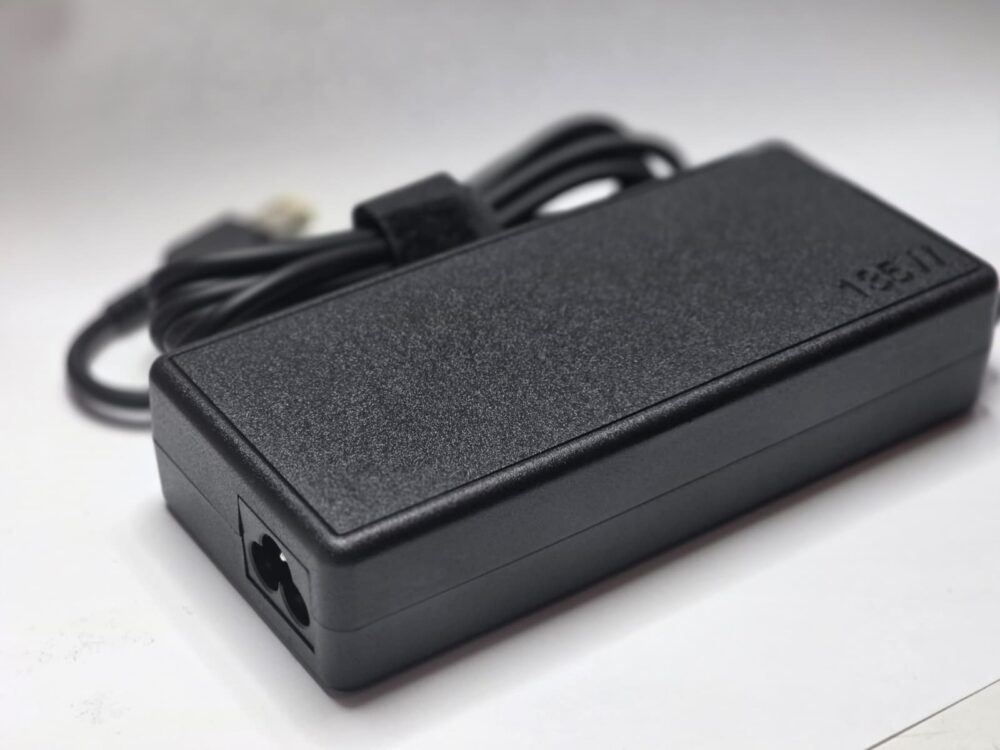 מטען מקורי למחשב נייד Lenovo USB (slim tip) 135W לנובו